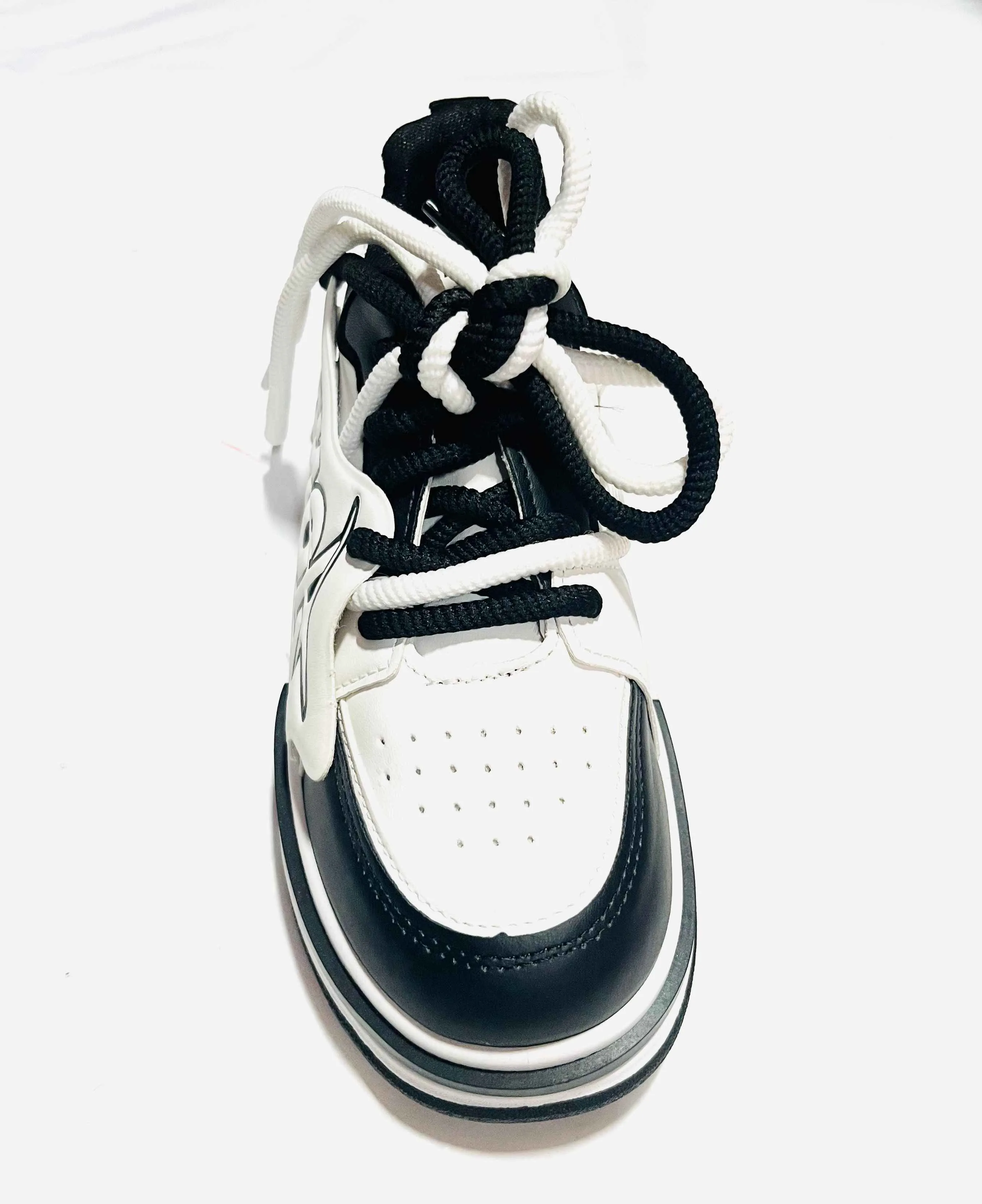 Black & white chunky low-top with rope laces